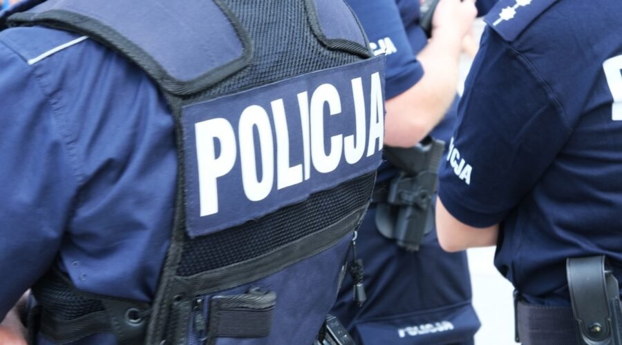 Policjanci z Zakopanego zatrzymali cztery osoby poszukiwane przez organy ścigania